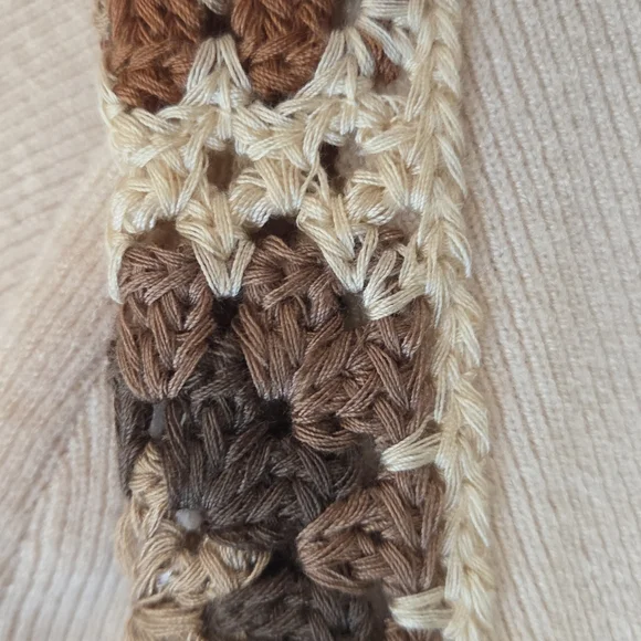 Aaeda Women's Cream Sweater with Brown and Tan Details - Picture 4 of 5